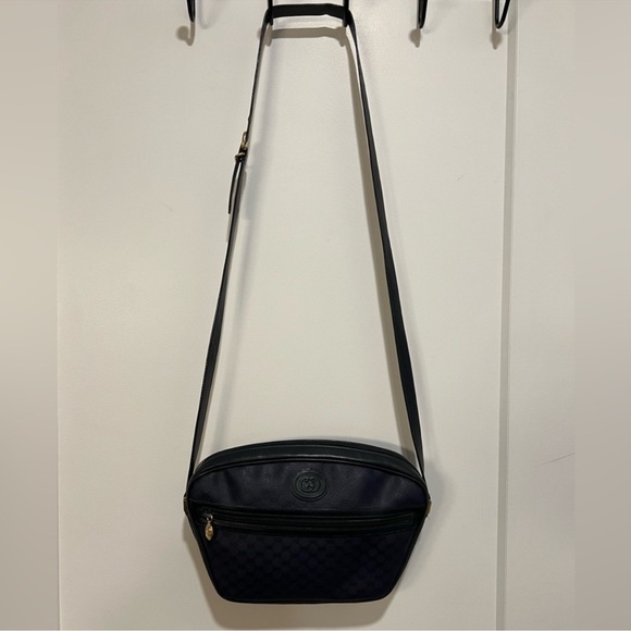 Vintage Gucci GG Navy Blue Canvas w/ leather Crossbody Bag - Picture 3 of 16